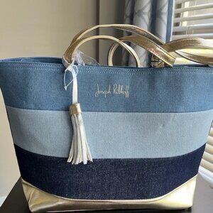 Joseph Ribkoff shoulder bag. Style 191965